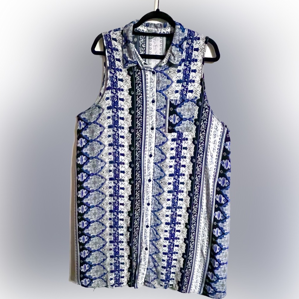 J Is For Justify plus size sleeveless blue and white print dress. Size 2X.